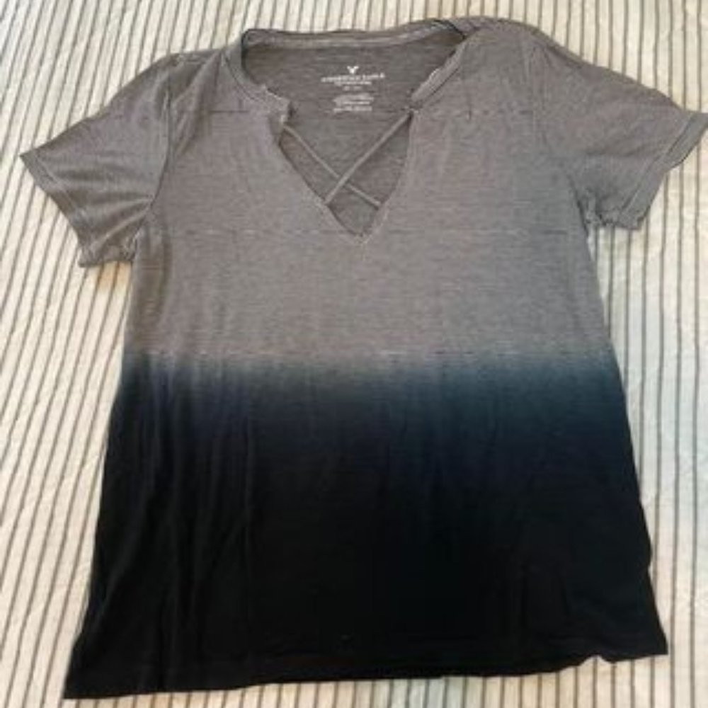 XS AEO T-shirt
